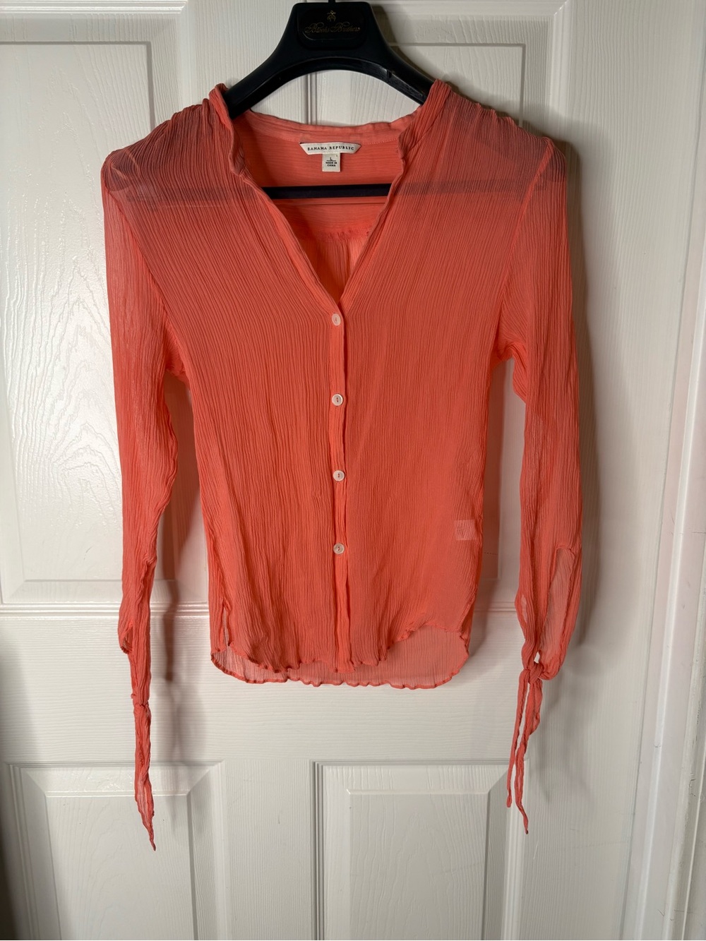 Banana Republic Silk Coral Melon Button-Down Crinkle Shirt Blouse Top